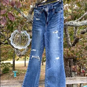 Crop distressed jean